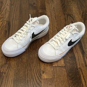 Nike Court Legacy Lift Platform Sneaker